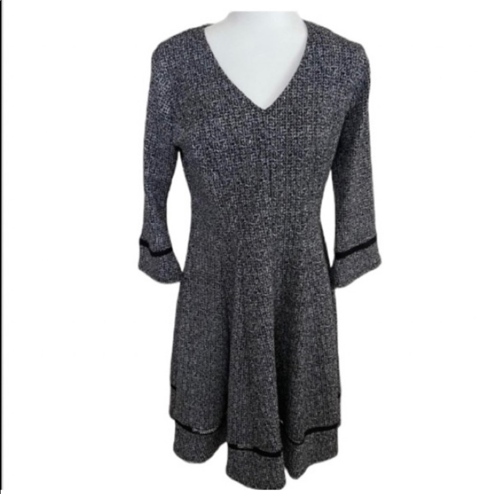 Signature by Robbie Bee Women’s dress Size M. - Picture 5 of 7